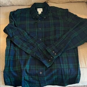 L.L. Bean Men's Blue and Green Checkered Shirt traditional fit